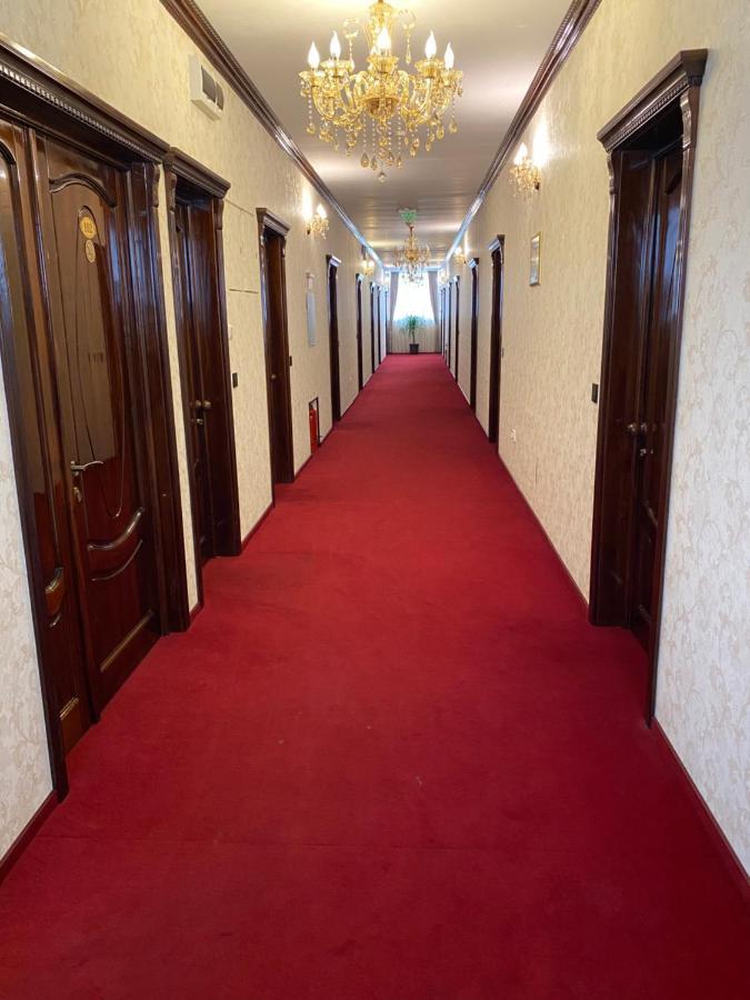 Hotel Onix โรมาน ภายนอก รูปภาพ