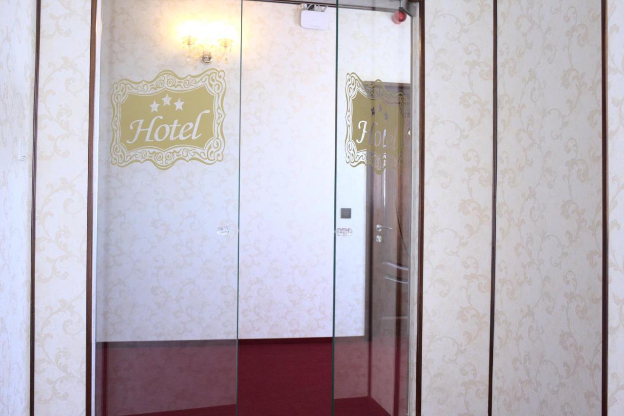 Hotel Onix โรมาน ภายนอก รูปภาพ