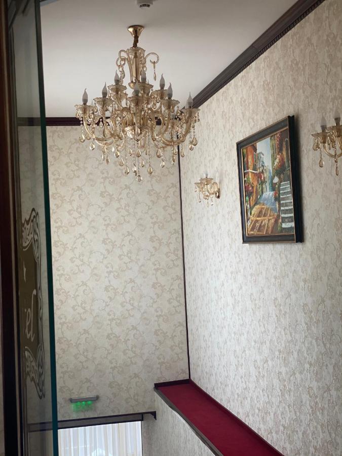 Hotel Onix โรมาน ภายนอก รูปภาพ